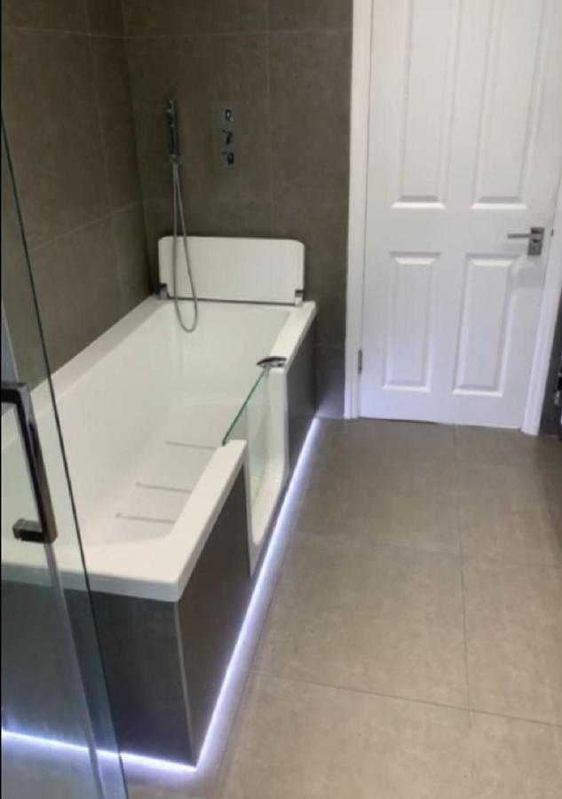 Wandsworth, South London Deluxe King Room 1 Экстерьер фото
