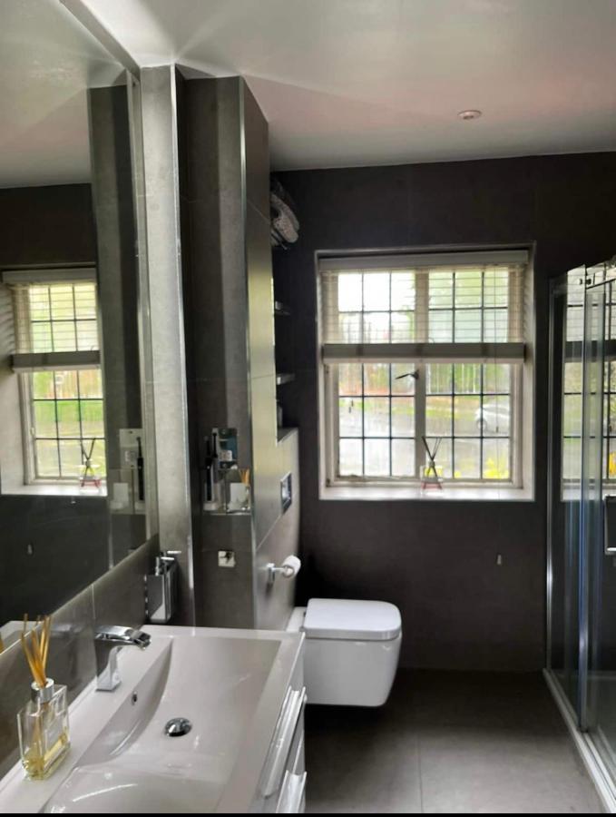 Wandsworth, South London Deluxe King Room 1 Экстерьер фото