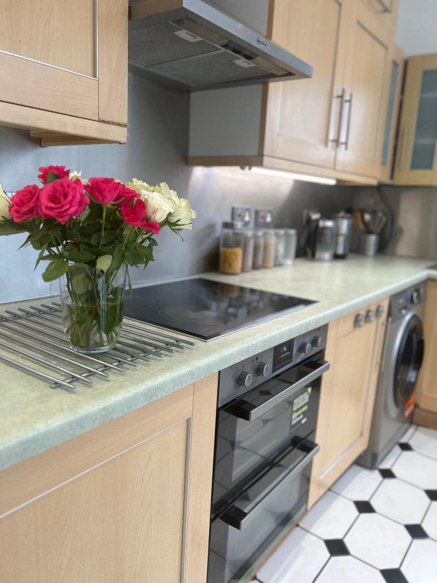 Wandsworth, South London Deluxe King Room 1 Экстерьер фото